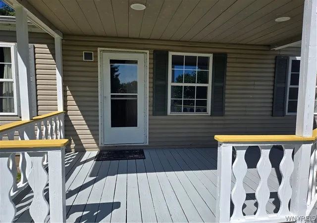 Homes for sale in Ridgeway, NY | 12507 Ridge Rd, Ridgeway, NY 14103 | MLS# B1688894