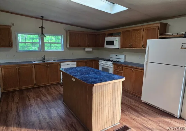 Homes for sale in Ridgeway, NY | 12507 Ridge Rd, Ridgeway, NY 14103 | MLS# B1688894