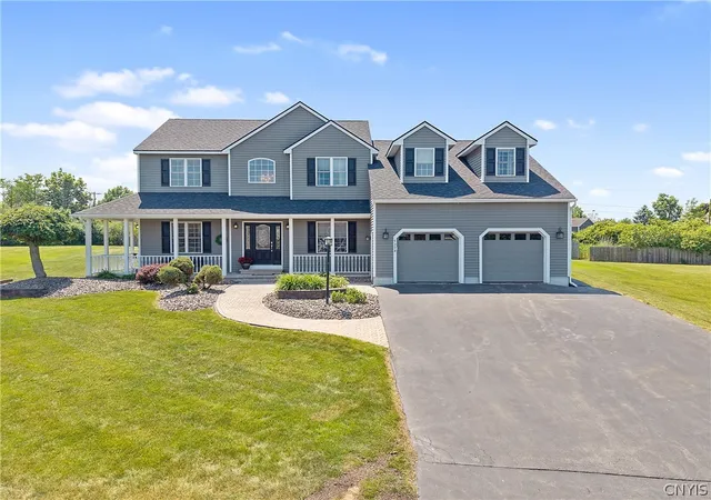 Homes for sale in Clay, NY | 7508 Plum Hollow Cir, Clay, NY 13090 | MLS# S1687112