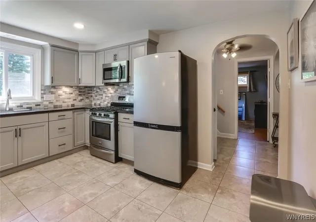 Photo 3 of Sale Pending at 77 Stearns Ave, Buffalo, NY 14218 | MLS# B1689202 | Listing updated on 2026-07-06