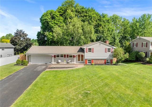 Homes for sale in Perinton, NY | 7 Aldwick Rise, Perinton, NY 14450 | MLS# R1688669
