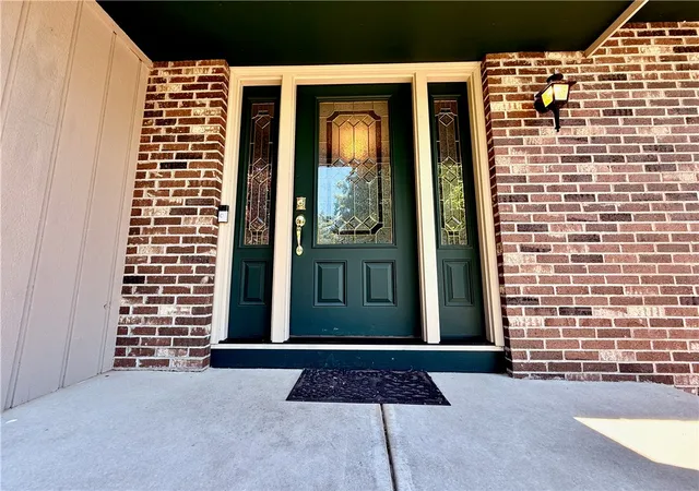 3rd image of 28 W Forest Dr, Chili, NY 14624 | MLS# R1680143