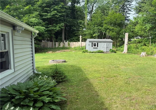 Homes for sale in Whitestown, NY | 5 White St, Whitestown, NY 13492 | MLS# S1689292