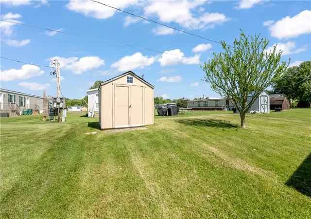 Homes for sale in Hamlin, NY | 29 Chestnut Dr, Hamlin, NY 14464 | MLS# R1689267