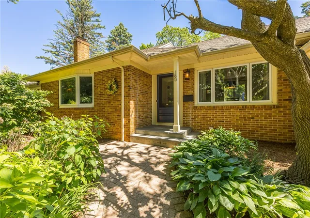 3rd image of 180 Overbrook Rd, Pittsford, NY 14618 | MLS# R1688046