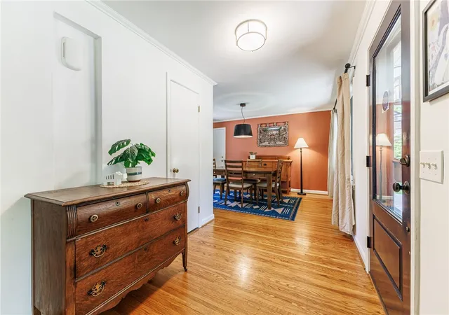 4th image of 180 Overbrook Rd, Pittsford, NY 14618 | MLS# R1688046