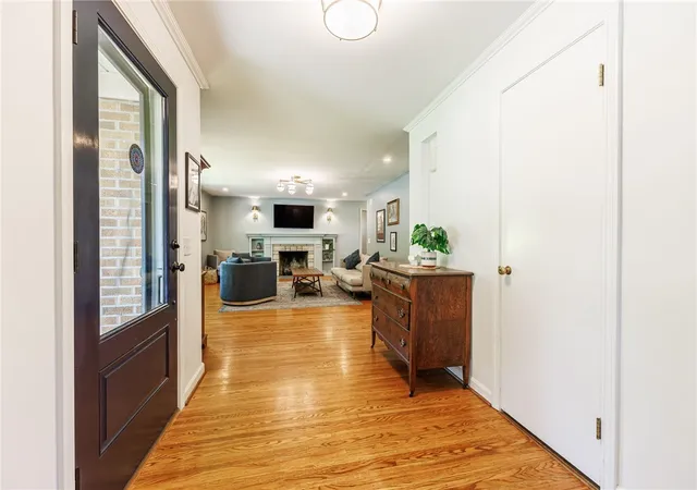 5th image of 180 Overbrook Rd, Pittsford, NY 14618 | MLS# R1688046