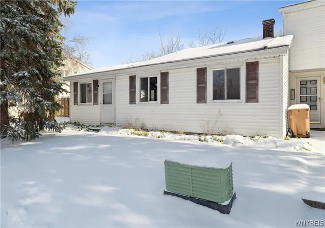 Photo 1 of Sale Pending at 32 Pebble Crk Dr, Buffalo, NY 14227 | MLS# B1689080 | Listing updated on 2026-07-06