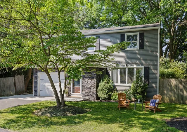 Homes for sale in Penfield, NY | 41 Alberta Dr, Penfield, NY 14526 | MLS# R1688892