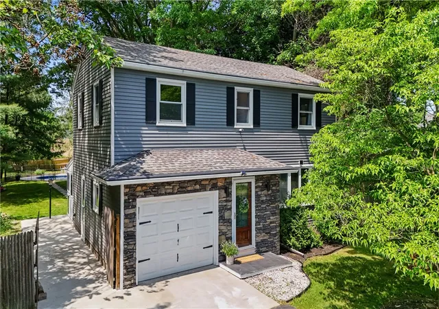Homes for sale in Penfield, NY | 41 Alberta Dr, Penfield, NY 14526 | MLS# R1688892