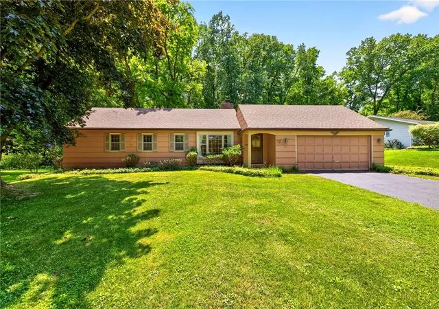 Homes for sale in Perinton, NY | 25 Little Brook Dr, Perinton, NY 14534 | MLS# R1689079