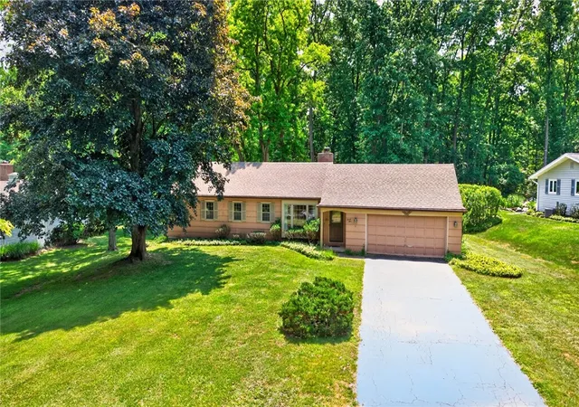 Homes for sale in Perinton, NY | 25 Little Brook Dr, Perinton, NY 14534 | MLS# R1689079