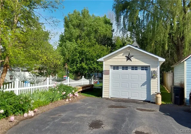 Photo 3 of Sale Pending at 10 Front St, Vernon, NY 13476 | MLS# S1688499 | Listing updated on 2026-06-24