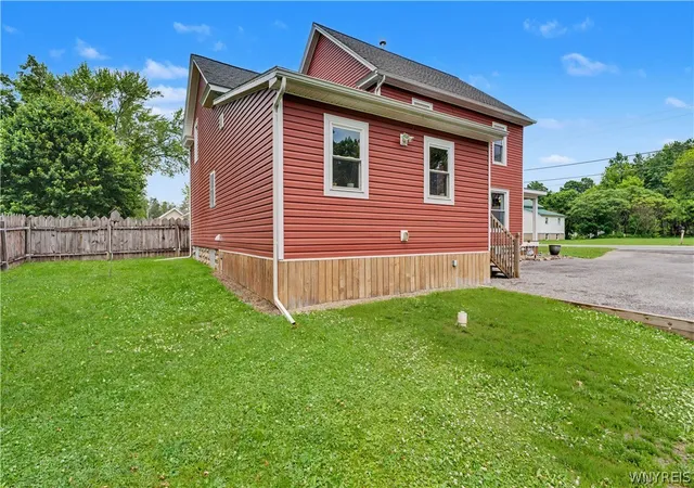 Homes for sale in Java, NY | 5716 Curriers Rd, Java, NY 14009 | MLS# B1688759