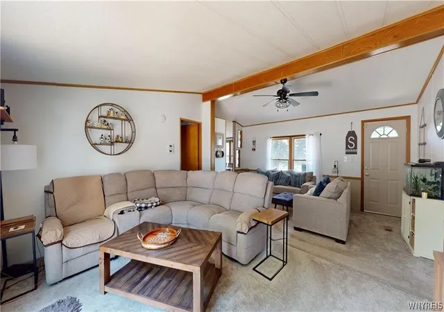 5th image of 313 Applewood Dr, Lockport, NY 14094 | MLS# B1689110