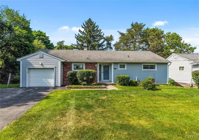 3rd image of 413 Mountainview Ave, Syracuse, NY 13224 | MLS# S1689003
