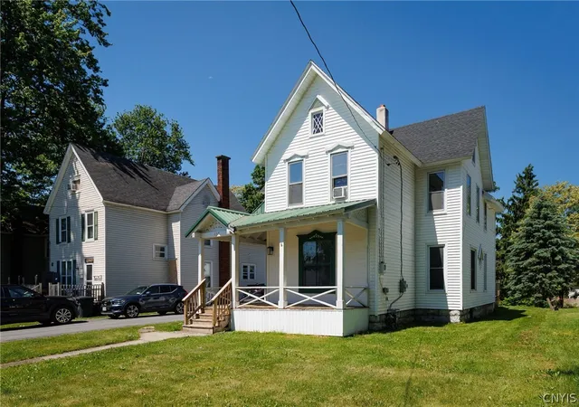 Homes for sale in Watertown City, NY | 637 Thompson St, Watertown City, NY 13601 | MLS# S1689050