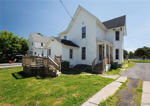 Homes for sale in Watertown City, NY | 637 Thompson St, Watertown City, NY 13601 | MLS# S1689050