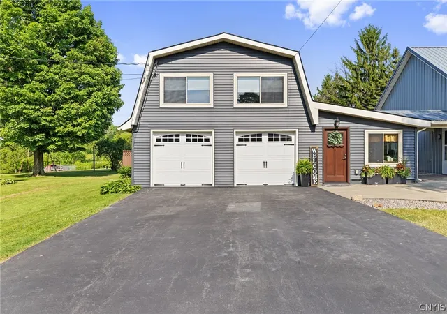 Photo 2 of Sale Pending at 3184 Amber Rd, Marcellus, NY 13108 | MLS# S1688554 | Listing updated on 2026-07-25