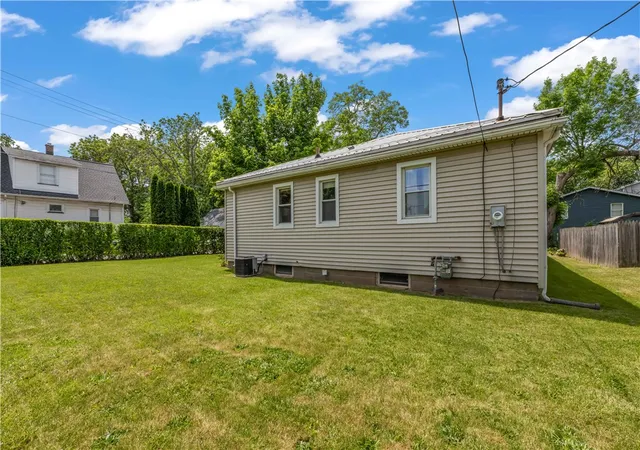 21st image of 90 Reynolds Ave, Irondequoit, NY 14609 | MLS# R1689280