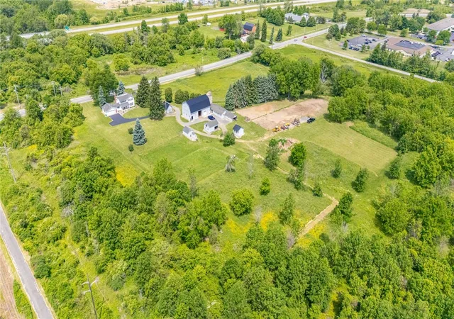2nd image of 364 Island Cottage Rd, Rochester, NY 14612 | MLS# R1689039