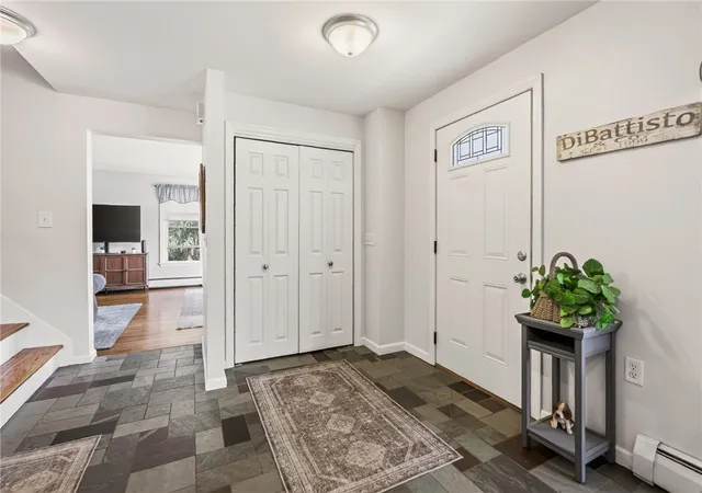3rd image of 364 Island Cottage Rd, Rochester, NY 14612 | MLS# R1689039