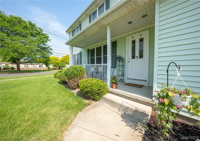 4th image of 3 Greenwood Cir, North Tonawanda, NY 14120 | MLS# B1688697