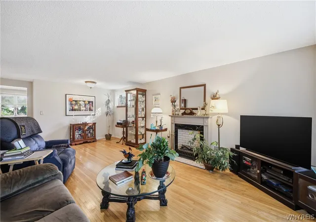 Homes for sale in Cheektowaga, NY | 814 George Urban Blvd, Cheektowaga, NY 14225 | MLS# B1689389