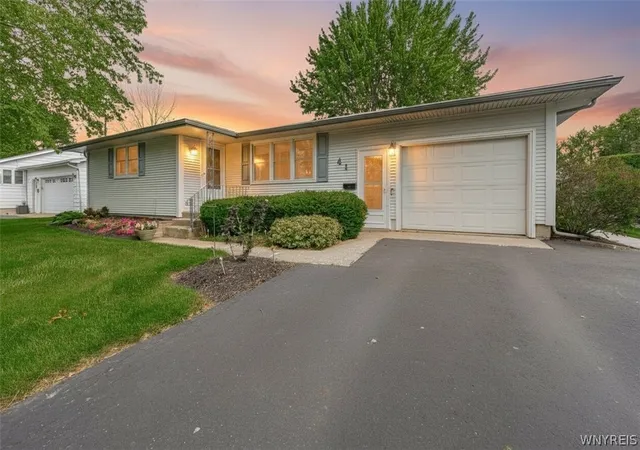 2nd image of 41 Carolina Ave, Lockport, NY 14094 | MLS# B1689537
