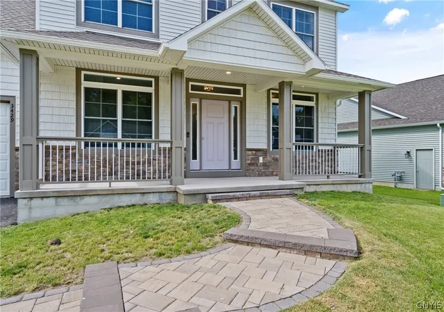 2nd image of 3429 Tall Tree Ln, Baldwinsville, NY 13027 | MLS# S1689352