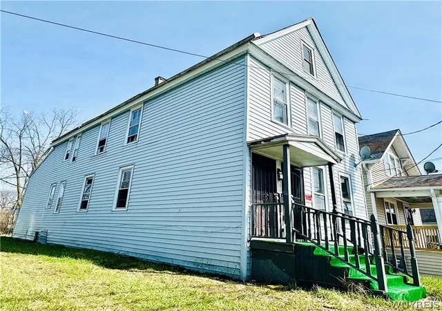 2nd image of 31 Earl Pl, Buffalo, NY 14211 | MLS# B1687395