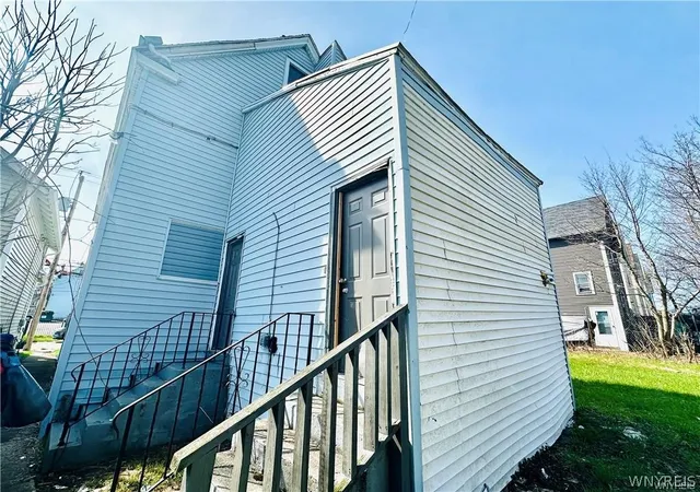 4th image of 31 Earl Pl, Buffalo, NY 14211 | MLS# B1687395