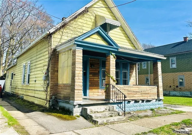 2nd image of 301 Peach St, Buffalo, NY 14204 | MLS# B1687043