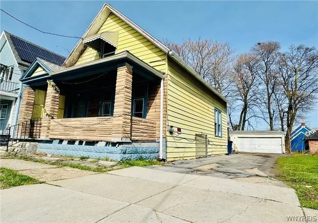 3rd image of 301 Peach St, Buffalo, NY 14204 | MLS# B1687043