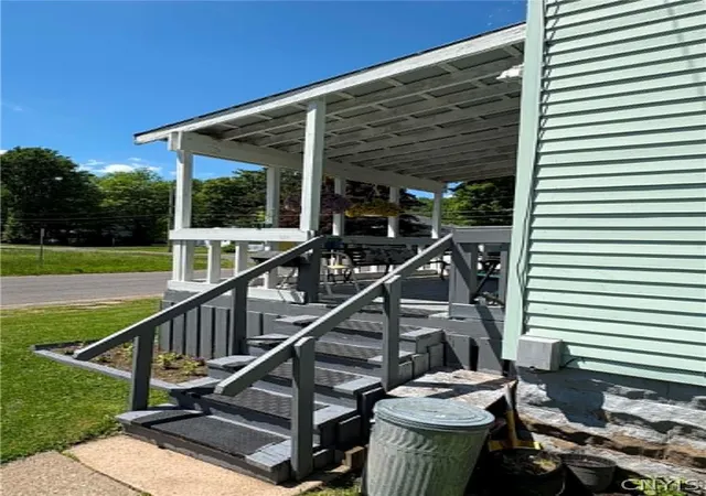 Photo 3 of Sale Pending at 113 West 4th St N, Fulton, NY 13069 | MLS# S1689567 | Listing updated on 2026-07-27