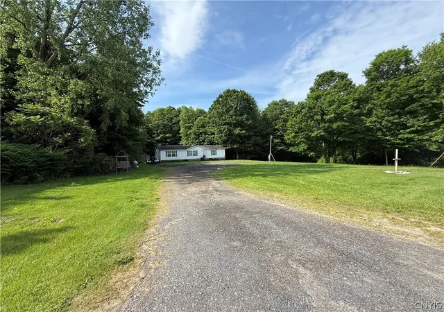 Homes for sale in Volney, NY | 45 Black Creek Rd, Volney, NY 13126 | MLS# S1689671