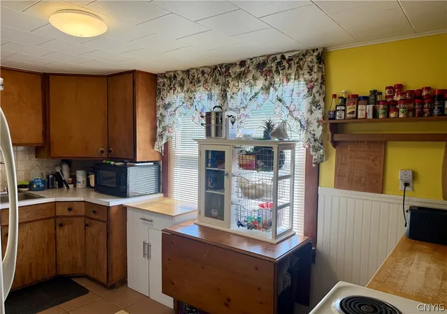 Homes for sale in Westmoreland, NY | 5230 State Route 233, Westmoreland, NY 13490 | MLS# S1689293