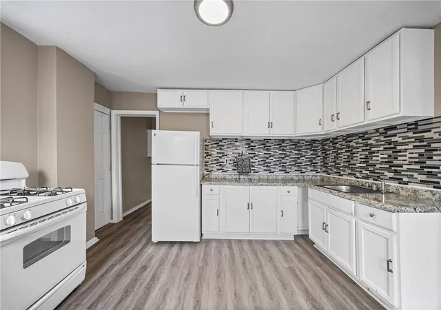 3rd image of 641 Jay St, Rochester, NY 14611 | MLS# R1687564