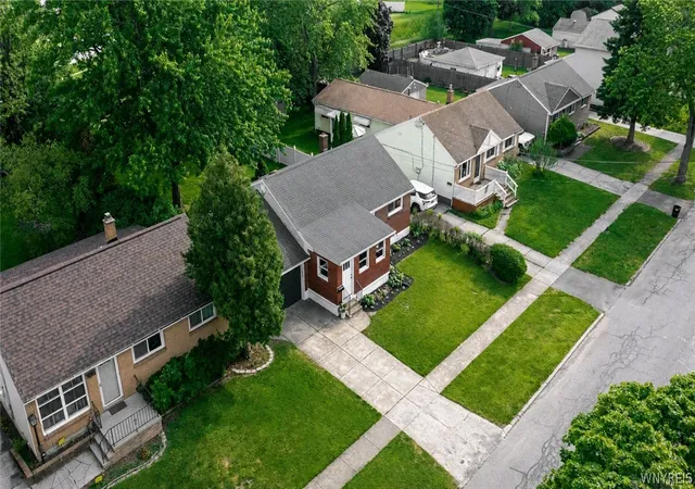 Homes for sale in Cheektowaga, NY | 461 Cherokee Dr, Cheektowaga, NY 14225 | MLS# B1688377