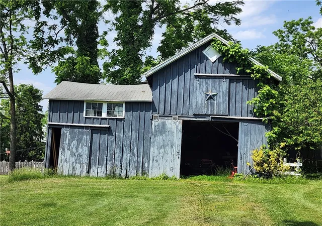 Photo 4 of Sale Pending at 1 Seminary St, Union Springs, NY 13160 | MLS# R1689713 | Listing updated on 2026-07-21