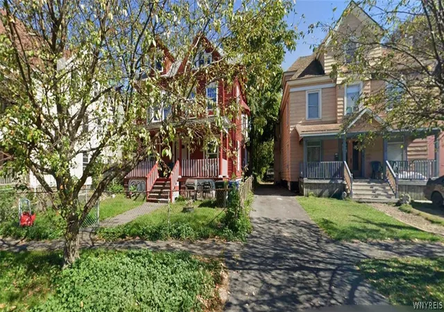 Homes for sale in Syracuse, NY | 2107 S State St, Syracuse, NY 13205 | MLS# B1689274