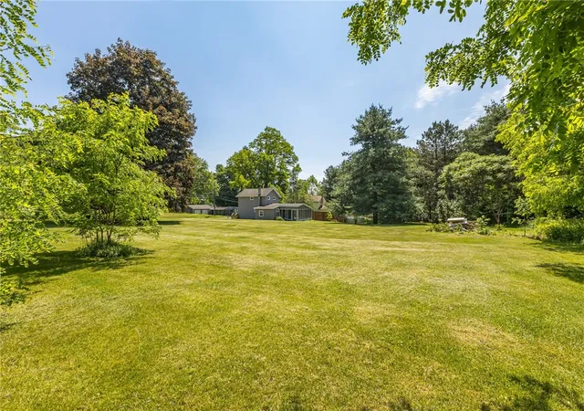 Homes for sale in Manchester, NY | 1074 County Road 27, Manchester, NY 14432 | MLS# R1688545