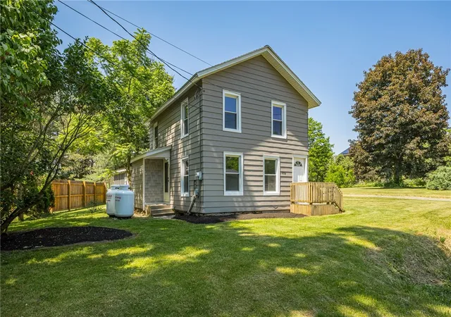 Homes for sale in Manchester, NY | 1074 County Road 27, Manchester, NY 14432 | MLS# R1688545