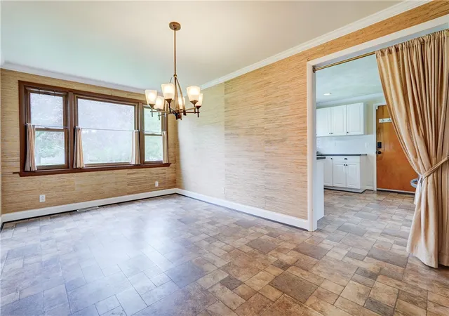 Homes for sale in Perinton, NY | 10 Pinehill Dr, Perinton, NY 14534 | MLS# R1689755