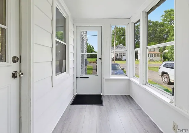 4th image of 311 Garden City Dr, Salina, NY 13211 | MLS# S1688496