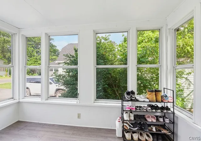 5th image of 311 Garden City Dr, Salina, NY 13211 | MLS# S1688496