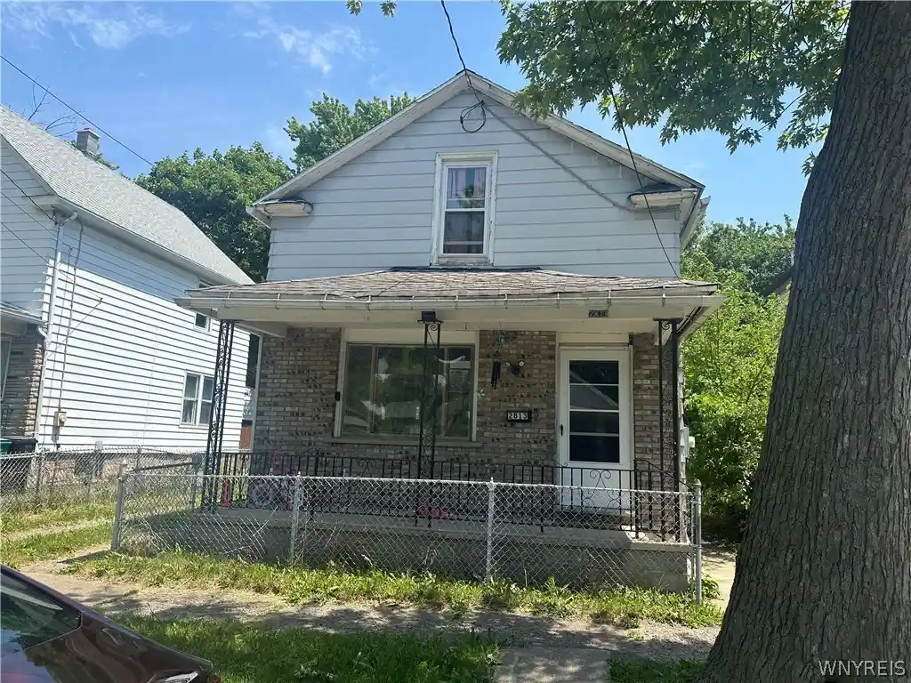 Photo 1 of Single family home for sale at 2813 10th Street, Niagara Falls, NY 14305 | MLS# B1689779 | Listing updated on 2026-08-26