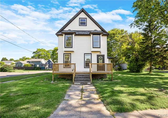 1st image of 300 E North Canal St, Canastota, NY 13032 | MLS# S1689761