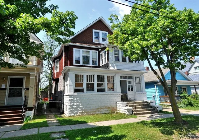 1st image of 418 Dearborn St, Buffalo, NY 14207 | MLS# B1689803