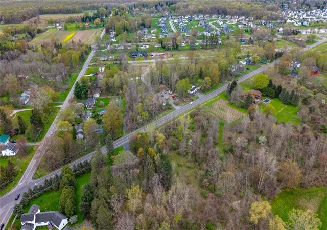 3rd image of 1345 Shoecraft Rd, Webster, NY 14580 | MLS# R1689804